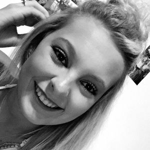 Meet your Posher, Katelyn